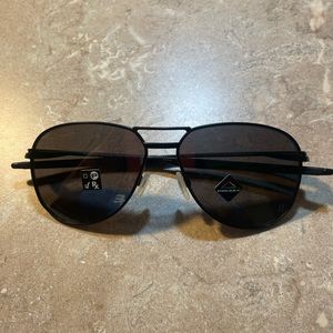 Patrick Mahomes  Oakley sunglasses